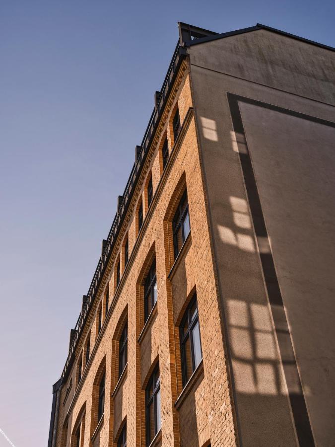 Sly Hotel